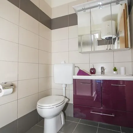 Apartment Gloria *