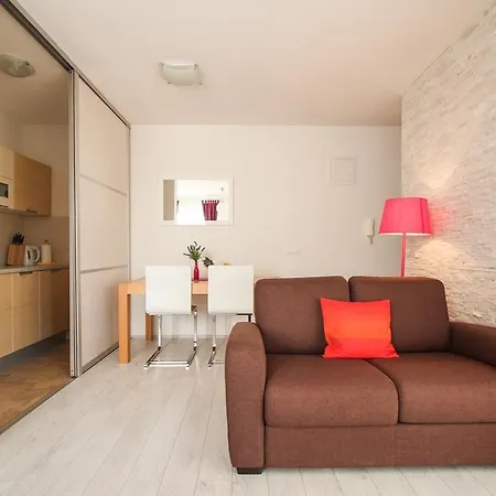 Apartment Gloria *